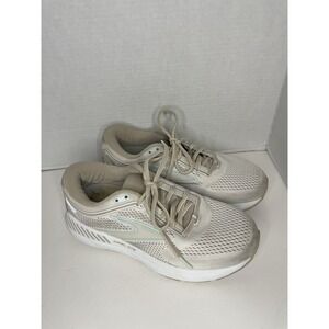 Brooks Ariel GTS 23 Shoes Womens 8 Wide Chateau Grey White Sand Road Walking